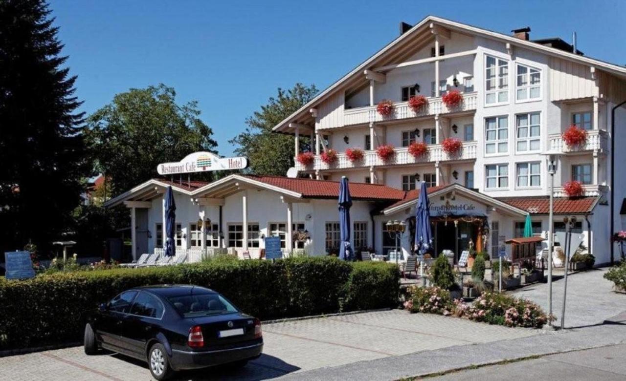 Hotel Kurpark โบเดนไมส์ ภายนอก รูปภาพ